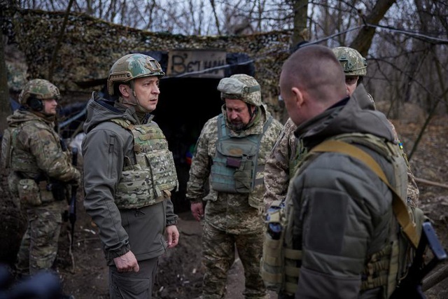 Tăng mạnh chi tiêu quốc phòng, Ukraine vẫn lép vế so với Nga - 1