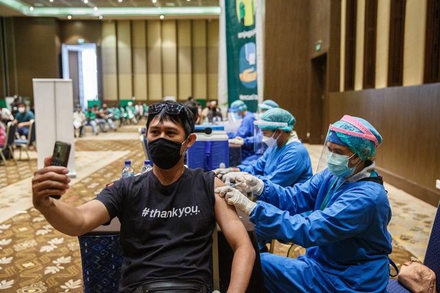 Vắc xin Trung Quốc được săn đón khi Ấn Độ chìm trong bão Covid-19 - 2