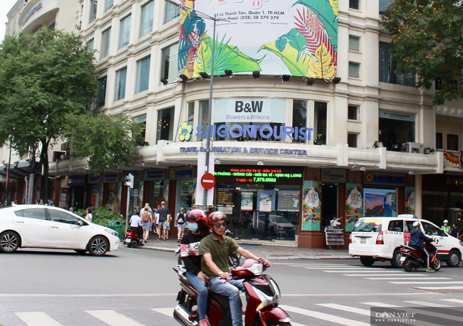 TP.HCM đề xuất không cổ phần hóa Saigontourist, loạt khách sạn trên 
