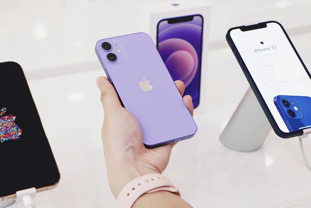 iPhone 12 liên tục giảm giá tại Việt Nam - 2
