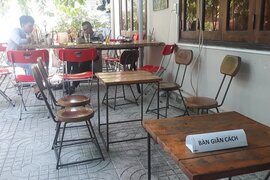 Bình Định cấm quán ăn, cà phê phục vụ tại chỗ từ 0h ngày 29/6