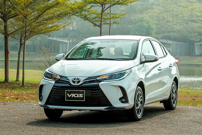 Mua xe bền bỉ và tiết kiệm nhiên liệu, chọn Toyota Vios hay Hyundai Accent? - 2