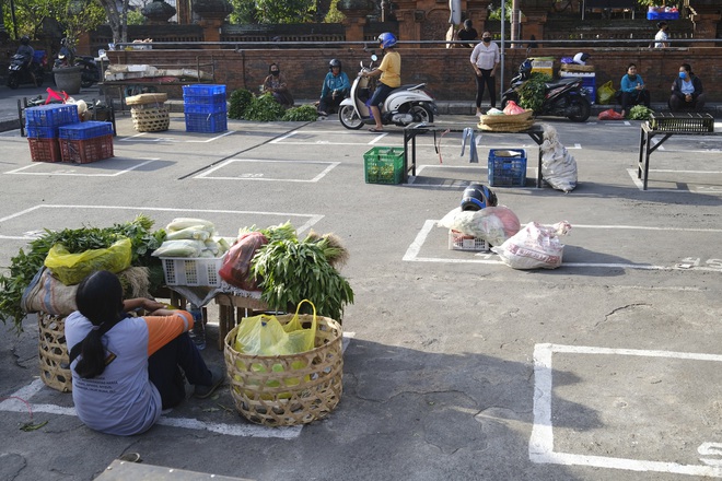 TPHCM: Sau siêu thị dã chiến, liệu có thể đem chợ ra đường? - 3