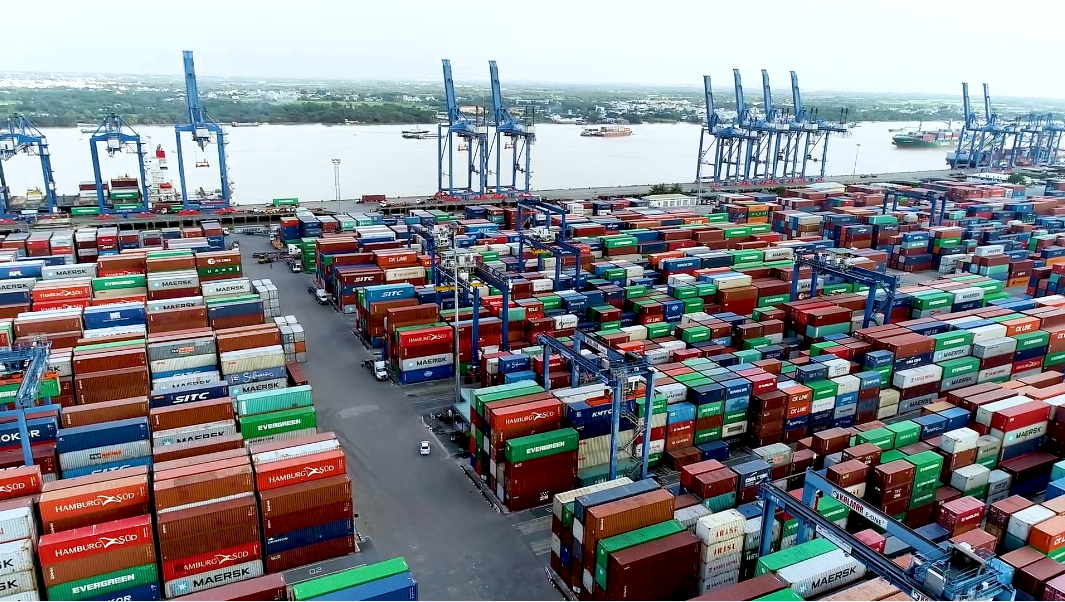 Điểm nóng hàng hóa tại cảng cảng Cát Lái - TPHCM đang 