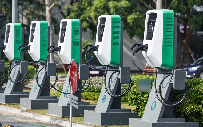 Giảm phí trước bạ ô tô điện bằng 50% xe xăng, dân Việt sắp tha hồ lựa chọn - 1