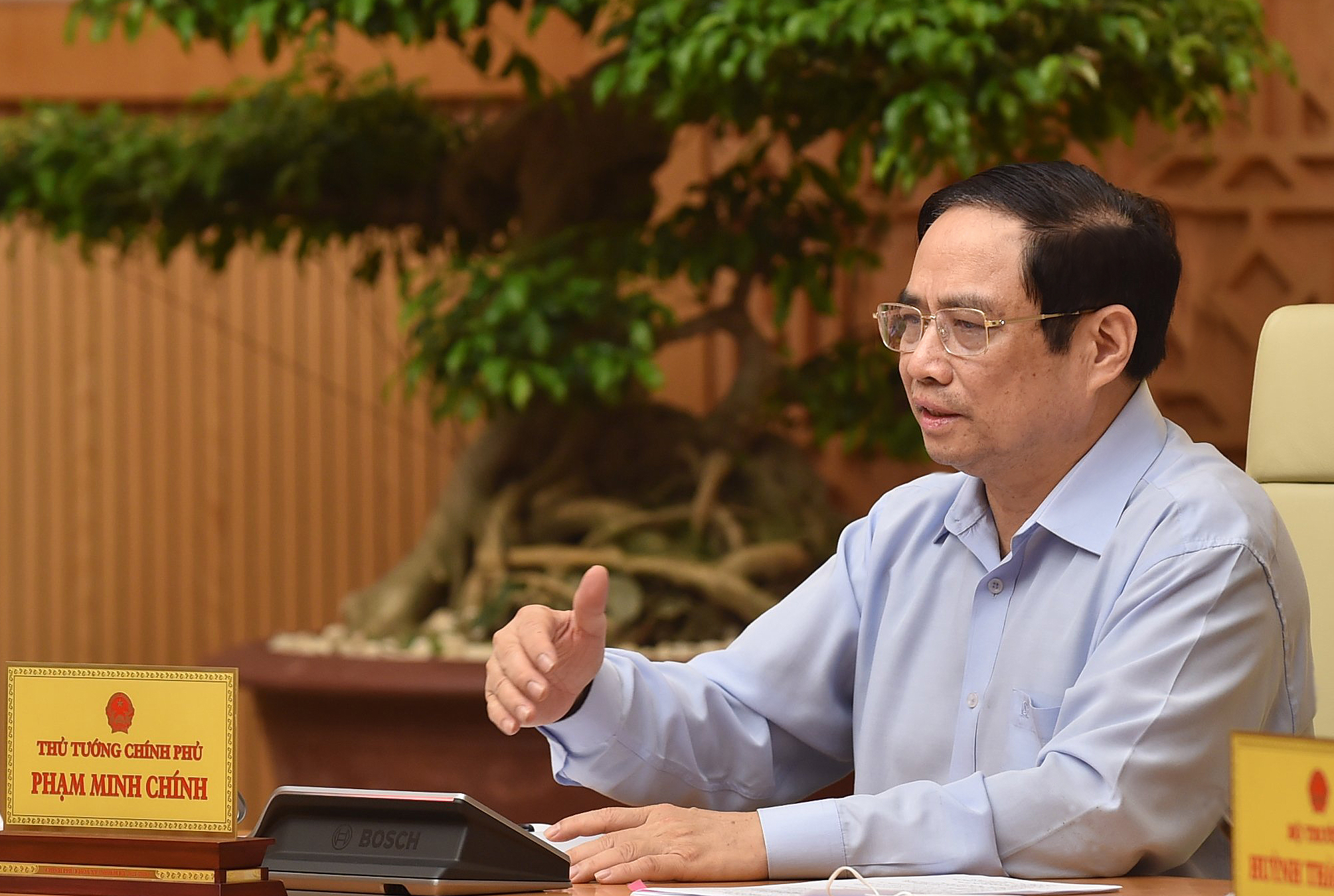 Thủ tướng: Nếu suôn sẻ, trong tháng 9 có thể có vắc xin Việt Nam sản xuất 