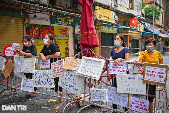 Hà Nội: Dừng bán hàng ở khu chợ nhà giàu để phòng dịch - 1