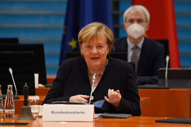 Thủ tướng Đức Merkel hé lộ kế hoạch khi về hưu - 1