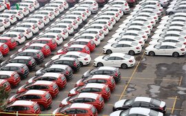 Ô tô nhập khẩu giảm, lép vế trước xe trong nước
