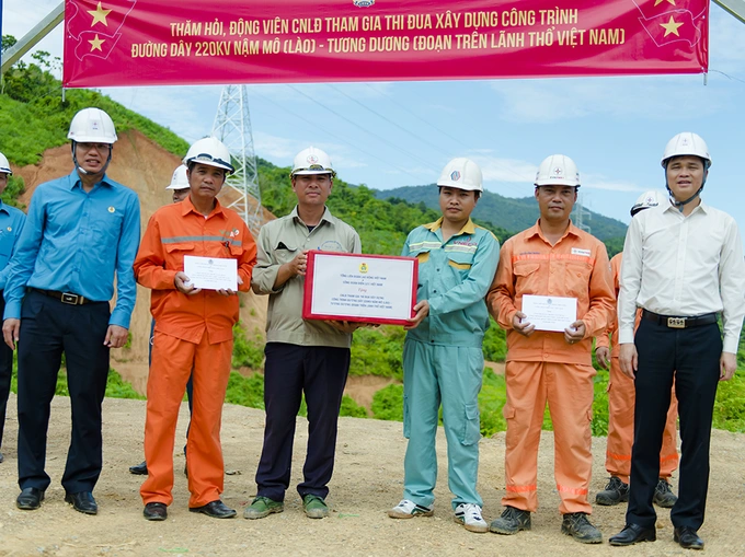 EVN tăng cường thúc đẩy các hoạt động hợp tác mua bán điện với Lào
