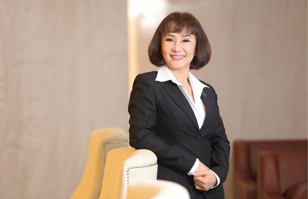 Bà Huỳnh Bích Ngọc chi hơn 24 tỷ đồng mua cổ phiếu 