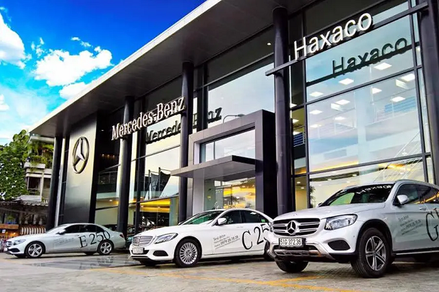 Lợi nhuận quý IV/2022 sụt giảm, đại gia phân phối Mercedes vẫn lãi kỷ lục 