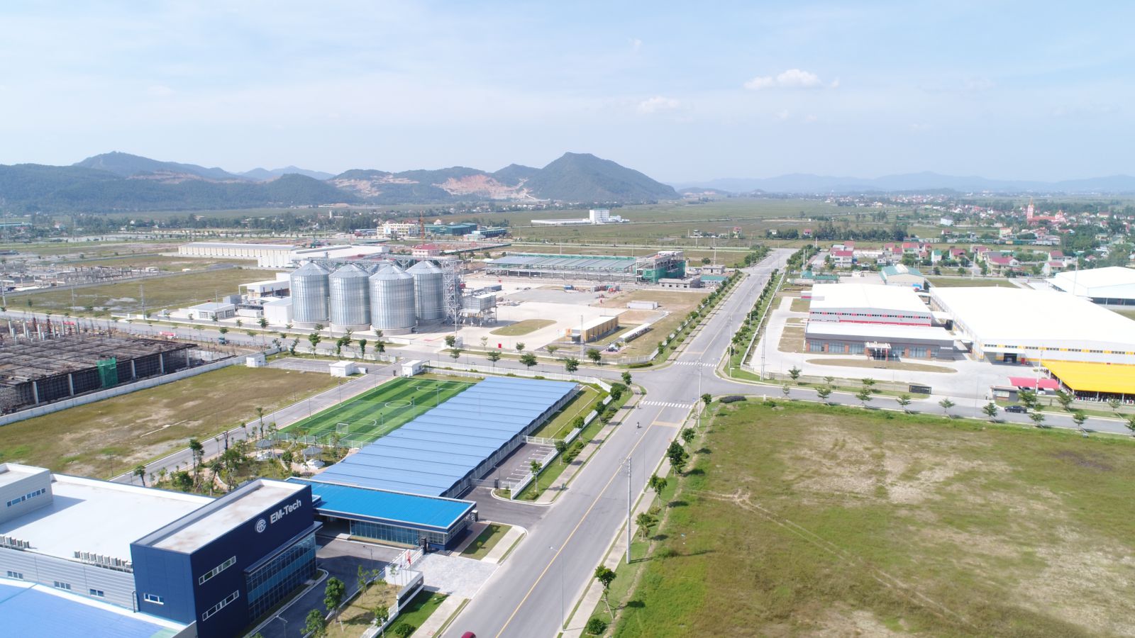 Chấp thuận chủ trương đầu tư xây dựng và kinh doanh hạ tầng khu công nghiệp 500 ha tại Nghệ An