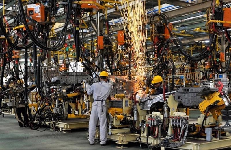 Sản xuất công nghiệp gặp khó, tăng trưởng thấp nhất hơn 10 năm qua