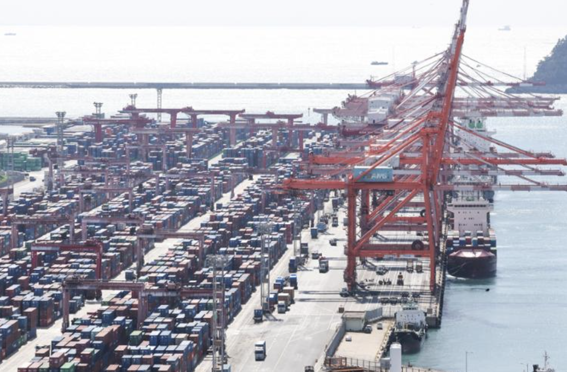 Tăng trưởng xuất khẩu quý III của Hàn Quốc vượt kỳ vọng, nhưng triển vọng còn mơ hồ
