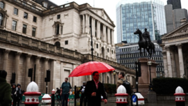 Tới lượt Ngân hàng trung ương Anh không tăng lãi suất