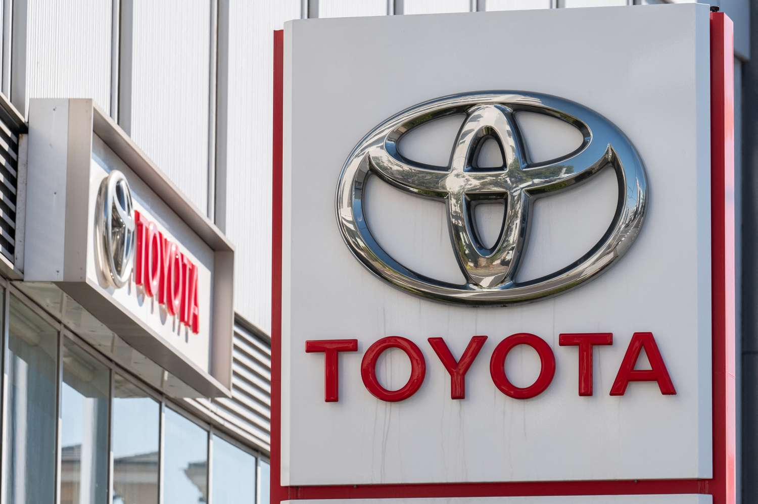 Toyota giữ vững ngôi vương hãng xe bán chạy nhất thế giới năm 2023