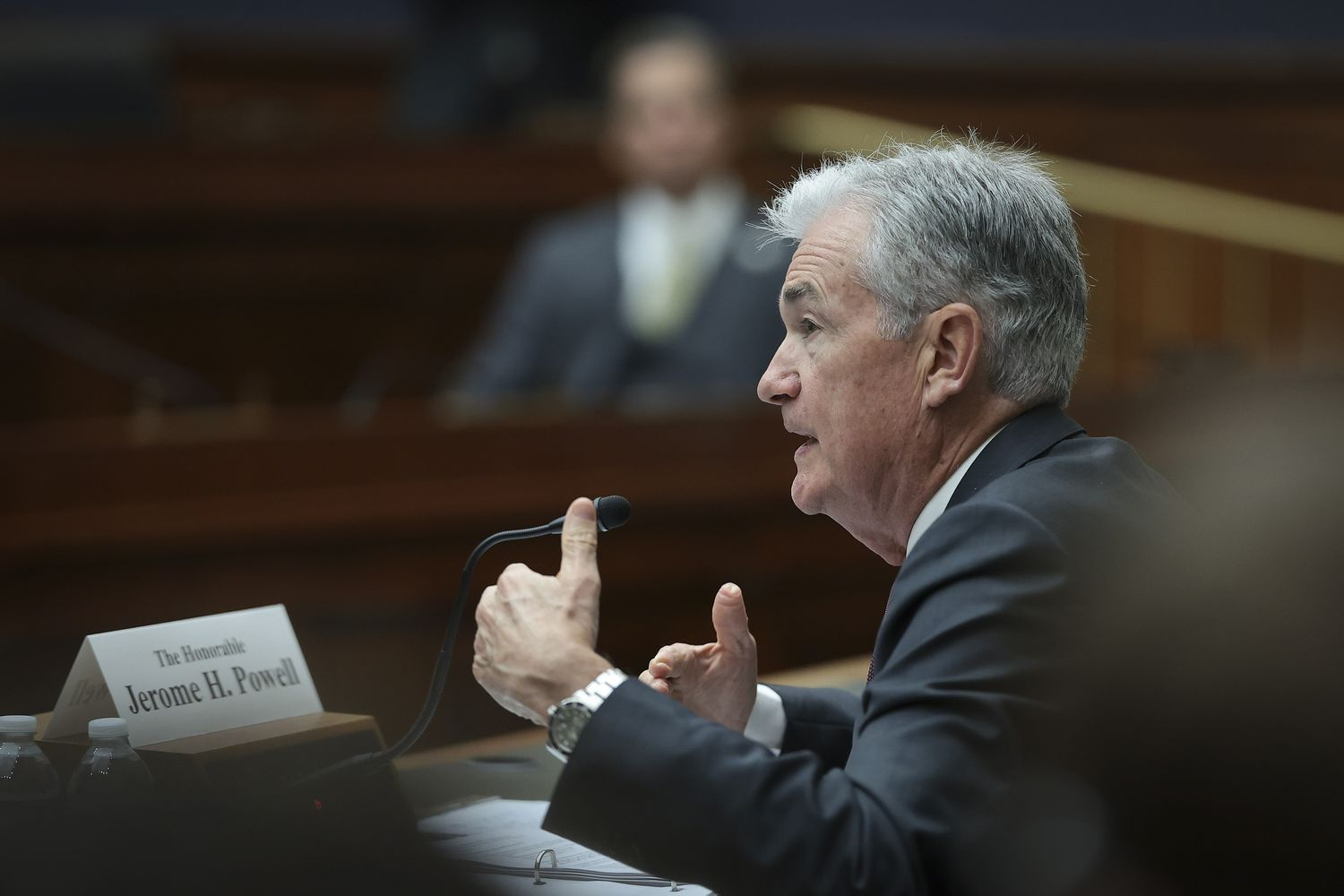 Ông Jerome Powell: Fed có thể giảm lãi suất trong năm nay nhưng chưa biết khi nào