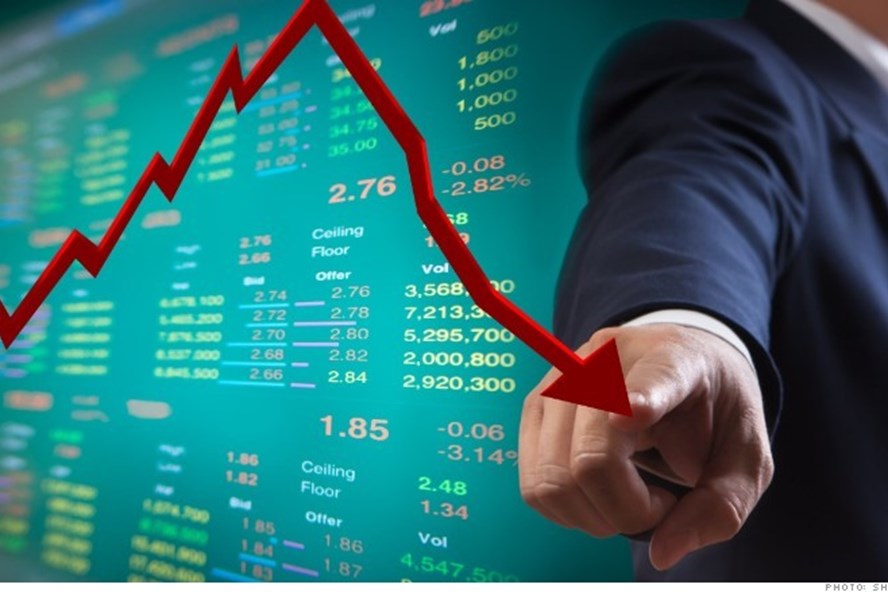 Cổ phiếu chứng khoán khởi sắc, VN-Index vẫn mất mốc 1.270 điểm
