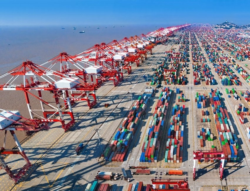 Trung Quốc xuất khẩu mạnh hơn dự báo trong tháng 5