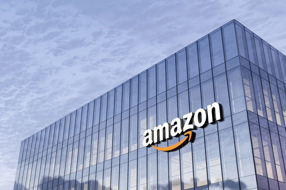Vốn hóa 'gã khổng lồ' thương mại điện tử Amazon lần đầu vượt 2.000 tỷ USD